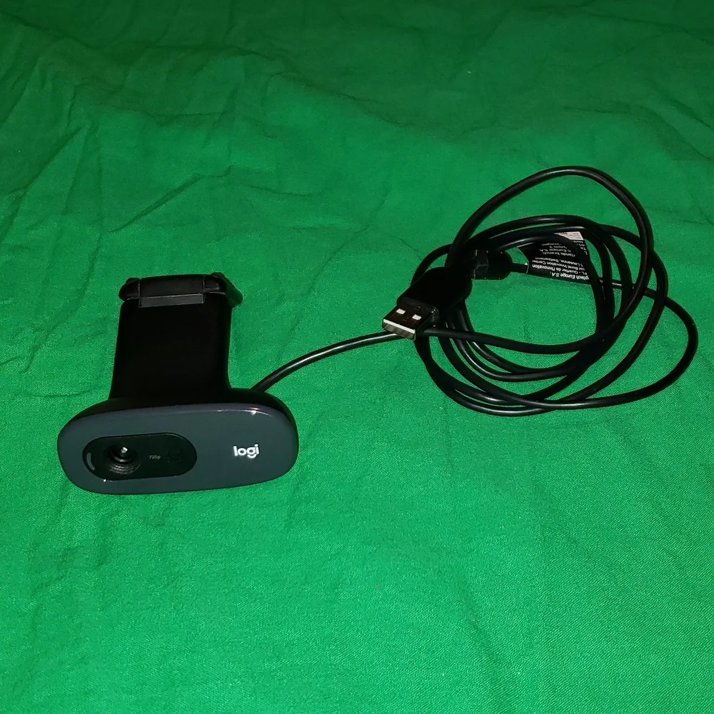 Logitech C270 HD Webcam 720p USB Camera Wide-screen Black
